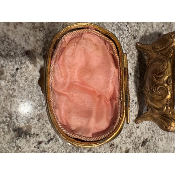 Vintage Ornate Gold Tone Filigree Trinket Jewelry Box with Figural Lid - Picture 12 of 14